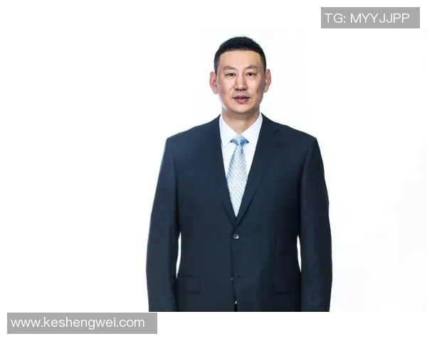 中国篮球明星西装风采展现时尚魅力与运动精神的完美结合 中国篮球明星西装风采展现时尚魅力与运动精神的完美结合